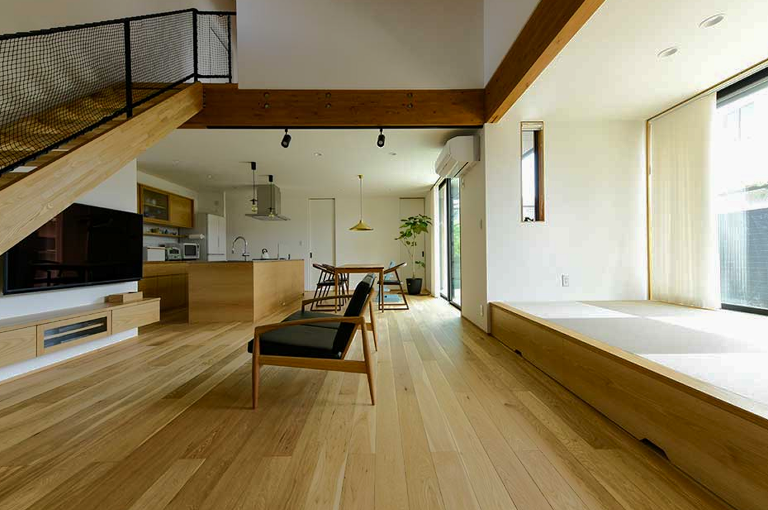 朱雀に佇む30畳LDKの家